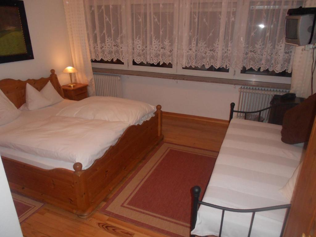 Hotel Adam Saarbrücken Pokój zdjęcie