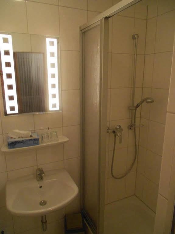 Hotel Adam Saarbrücken Zewnętrze zdjęcie
